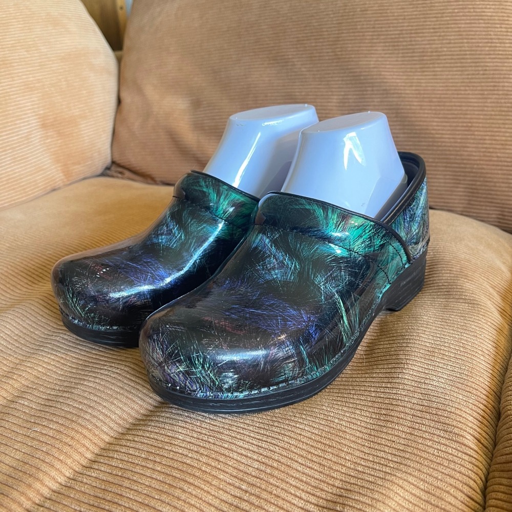 Dansko Women Rainbow abstract Clog 38/8 Leather Slip On Nurse Vet Professional